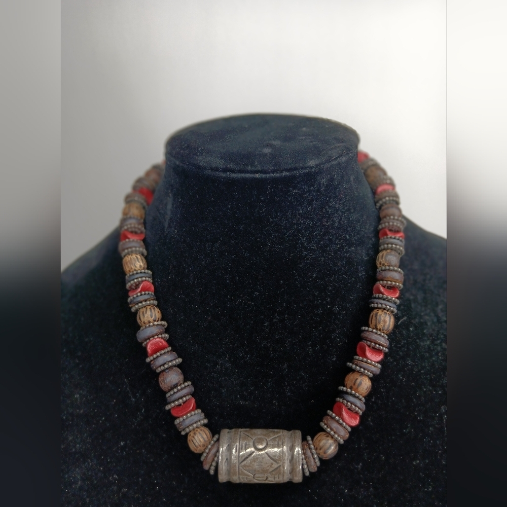 CHICO'S Beaded Necklace with Silver Accents